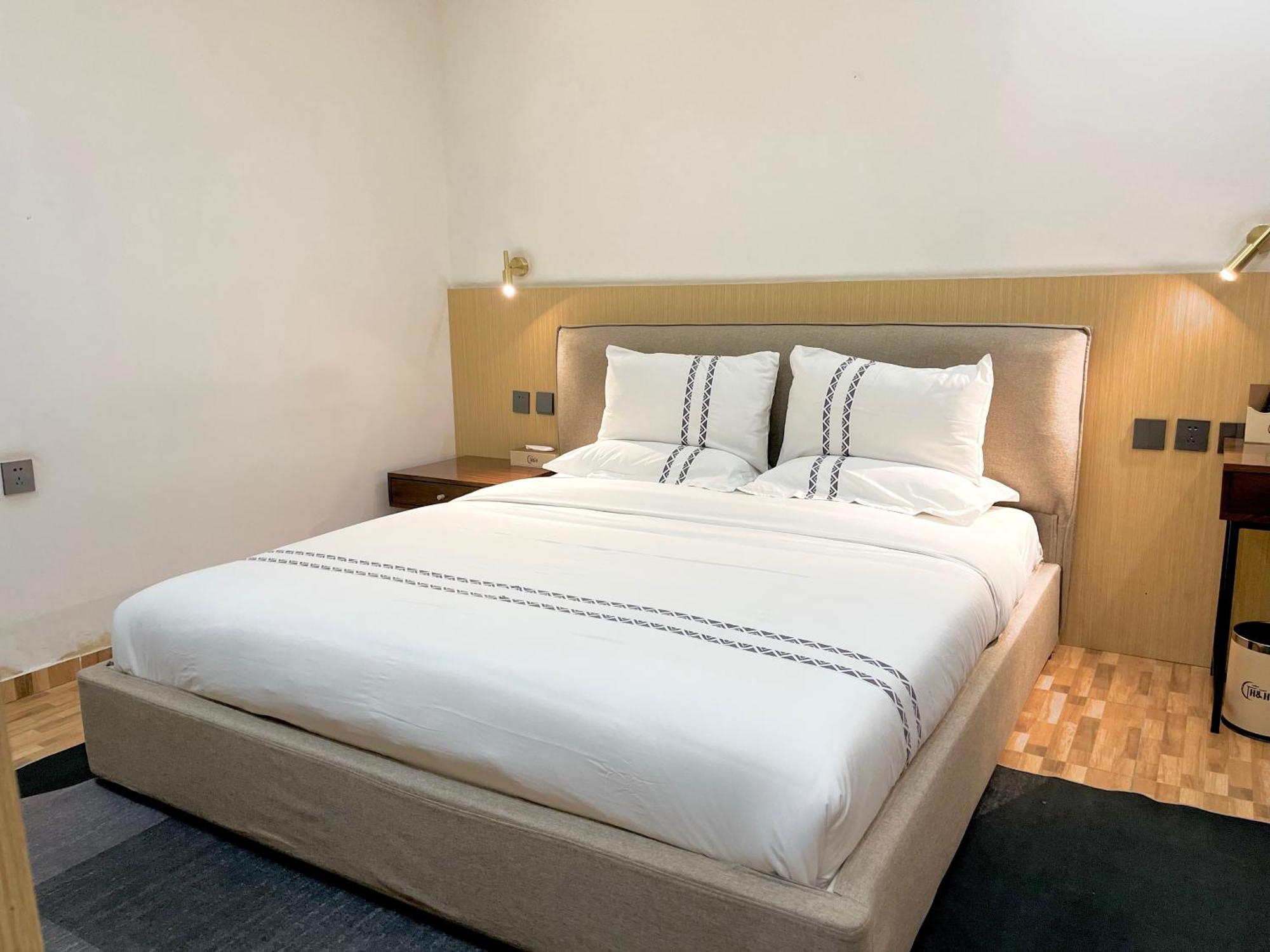 H&H Hotel 킨샤사 외부 사진